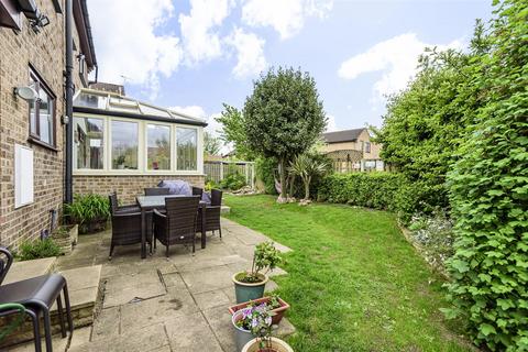 2 Meadow Way, Tadcaster, LS24 8NA