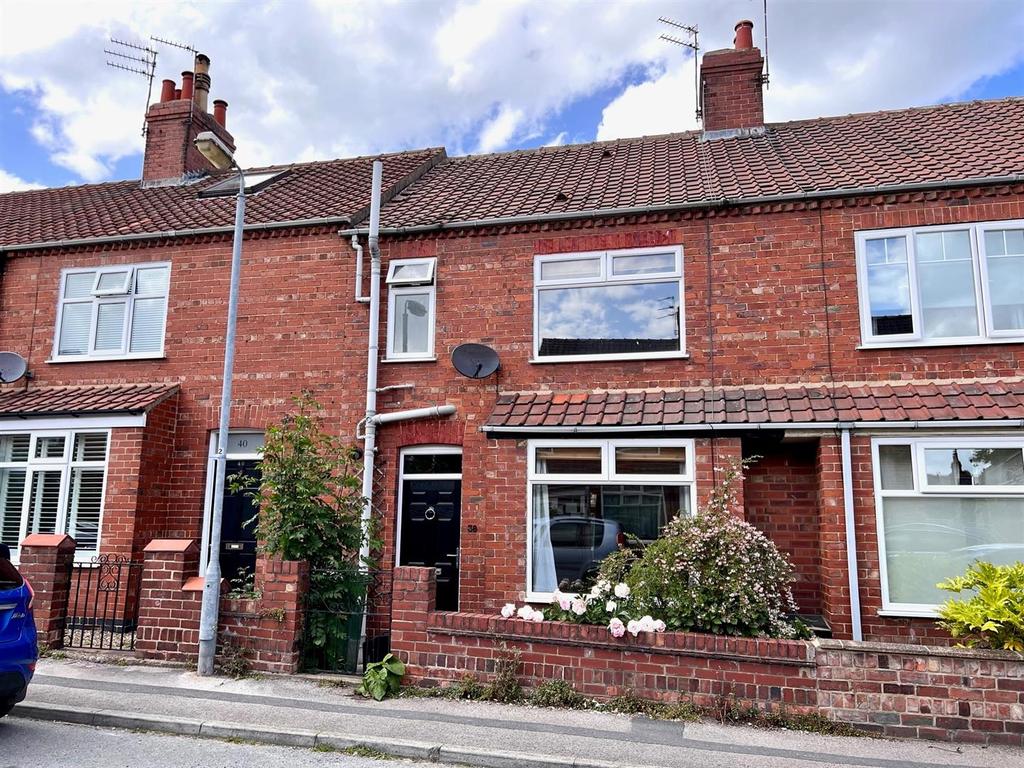 Jamieson Terrace, York 3 bed terraced house £1,250 pcm (£288 pw)