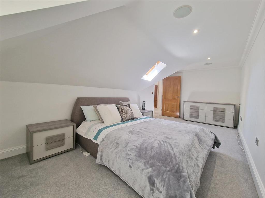 Bedroom.jpg