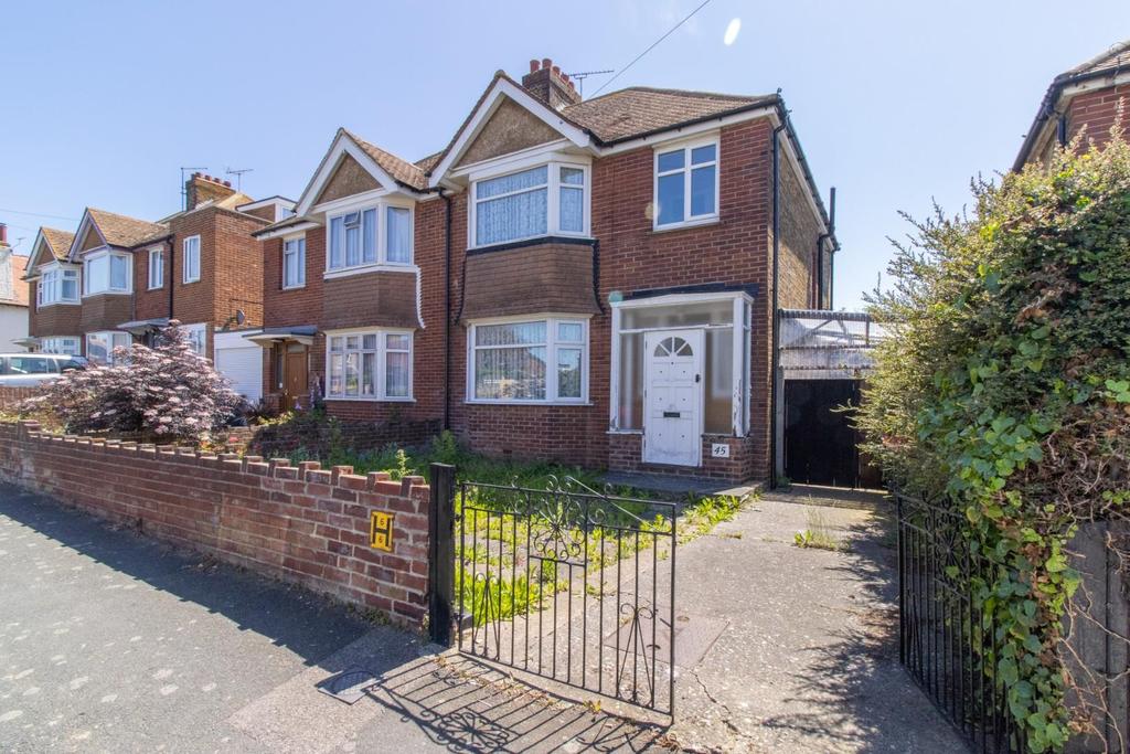 Laleham Road, Margate 3 bed semidetached house £350,000