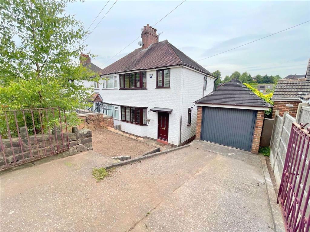 Daisy Bank, Leek 3 bed semidetached house £240,000