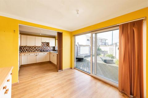 6 Benbow Close, Shoreham-by-sea, BN43 5RY
