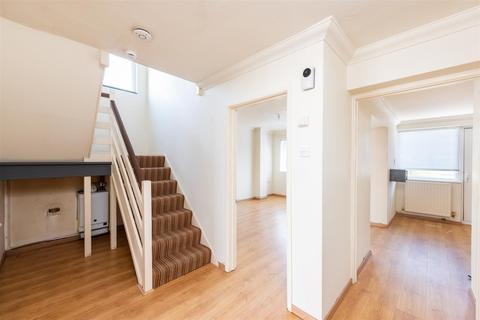 6 Benbow Close, Shoreham-by-sea, BN43 5RY