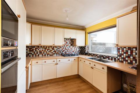 6 Benbow Close, Shoreham-by-sea, BN43 5RY