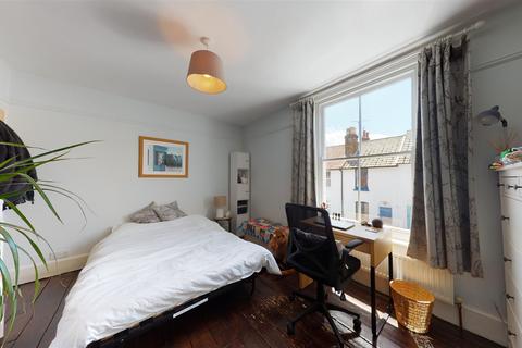 61 Albert Street, Whitstable, CT5 1HT