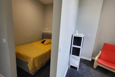 1 bedroom in a house share to rent, Room 13, 2-4 Auckland Road, Doncaster