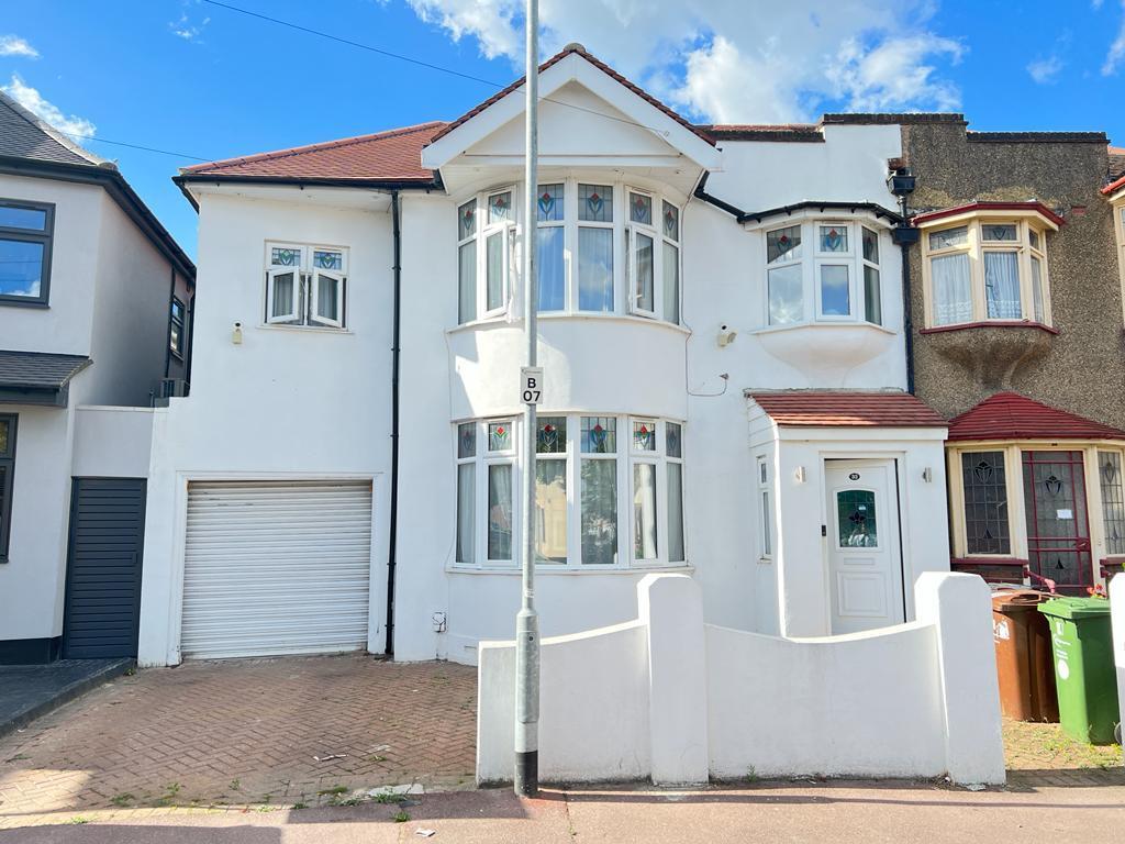 Beccles Drive, Barking 7 bed house £950,000