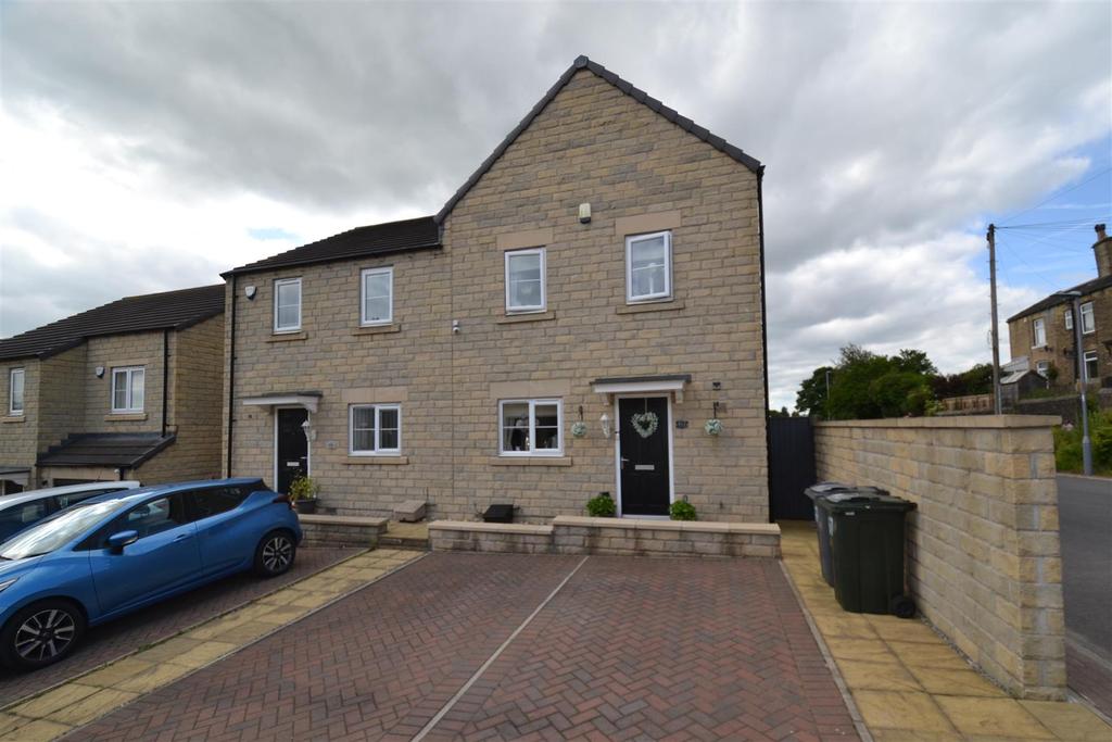 Old Mill Dam Lane, Queensbury, Bradford 3 bed semidetached house £