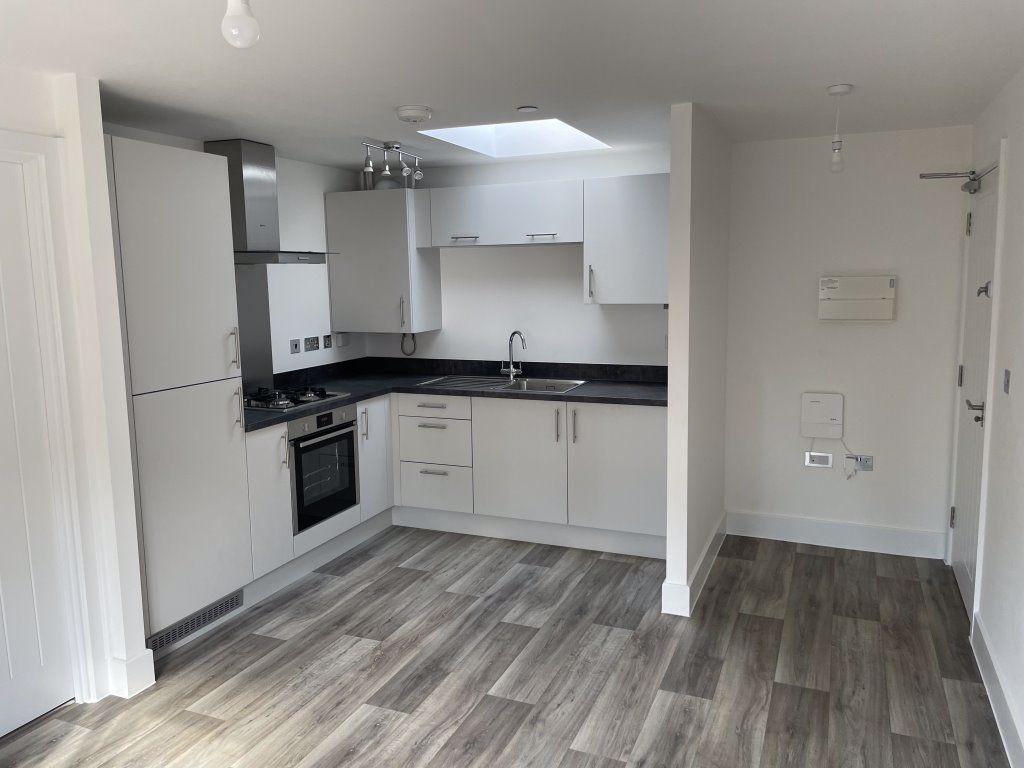Coach House Coed Darcy 1 bed flat £725 pcm (£167 pw)