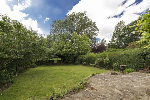 46 Southway, London, NW11 6SA