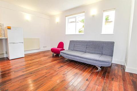2 bedroom flat to rent - Milverton Terrace, Royal Leamington Spa