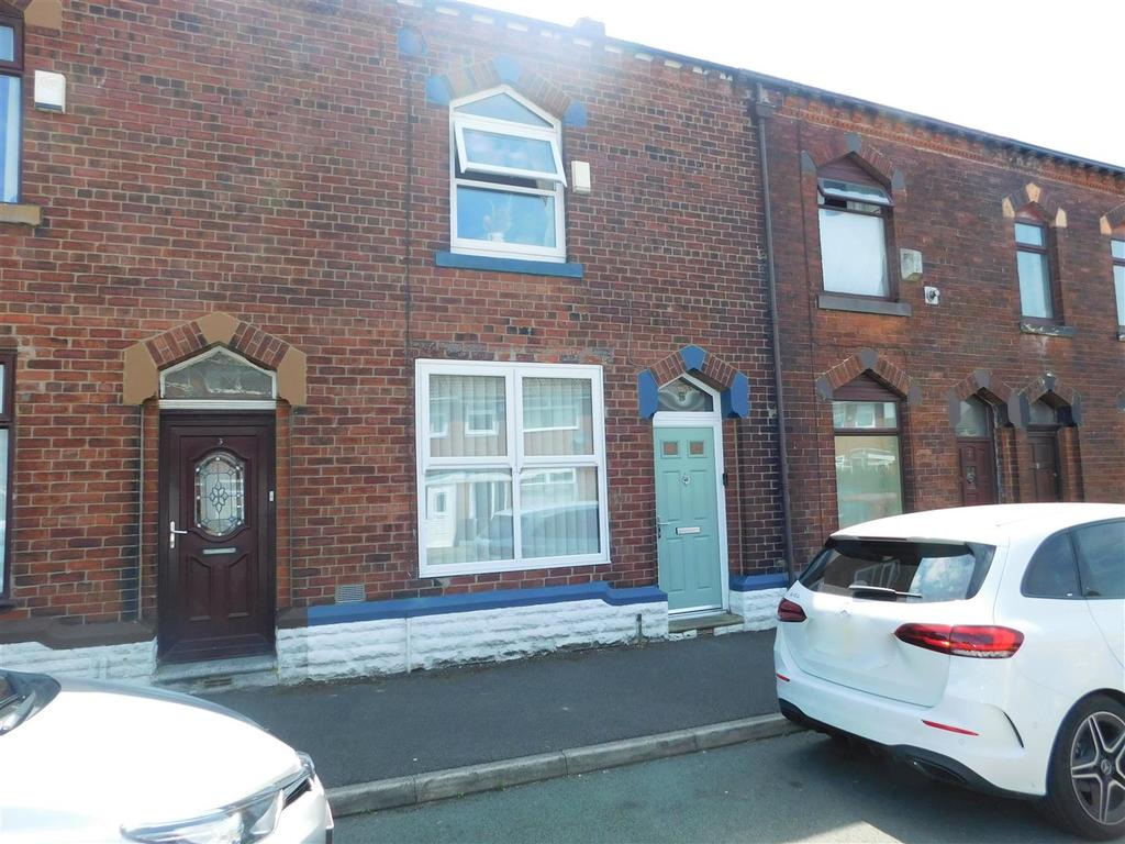 Swallow Street, Oldham 2 bed terraced house £150,000