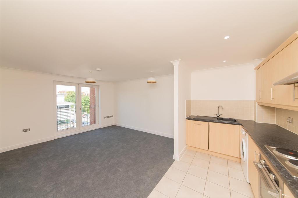 Langstone Way, Mill Hill 2 bed flat £400,000