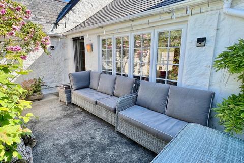 4 bedroom townhouse for sale, Little Street, Alderney