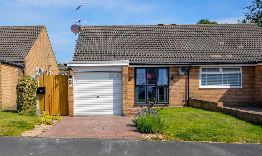 Harwood Gardens, Waterthorpe... 2 bed semidetached bungalow £200,000