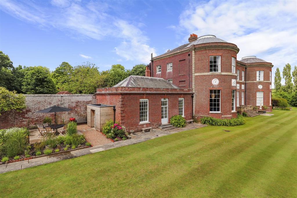 Herstmonceux Place, Herstmonceux 2 bed apartment £595,000