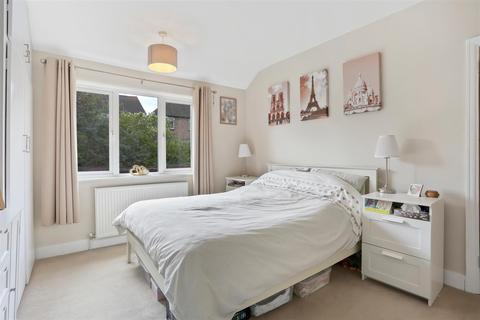 65a Pound Street, Carshalton, SM5 3PG