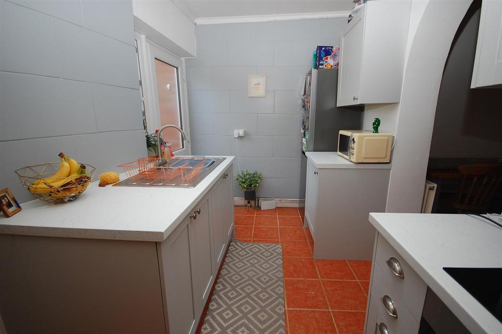54kirkgate KITCHEN2.JPG