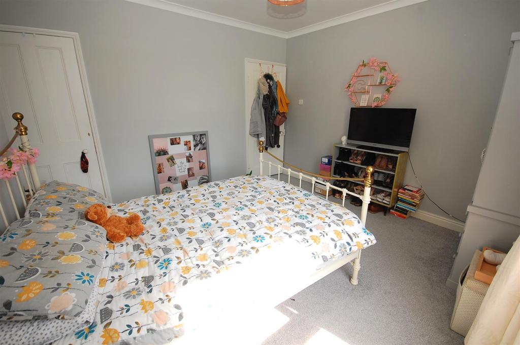 54kirkgate BED12.JPG