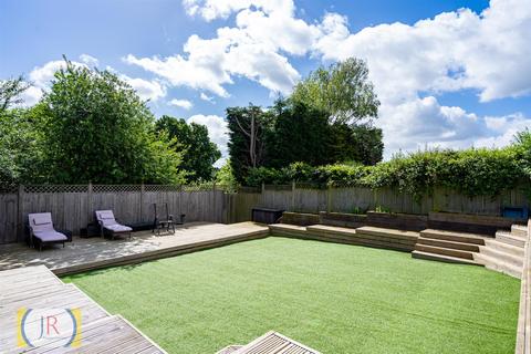 11 Pollards Close, Goffs Oak, Waltham Cross, EN7 5JP