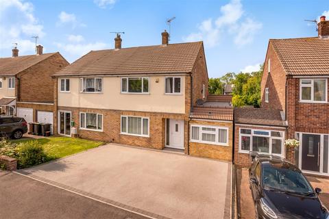 59 Nursery Road, Meopham, Gravesend, DA13 0NE