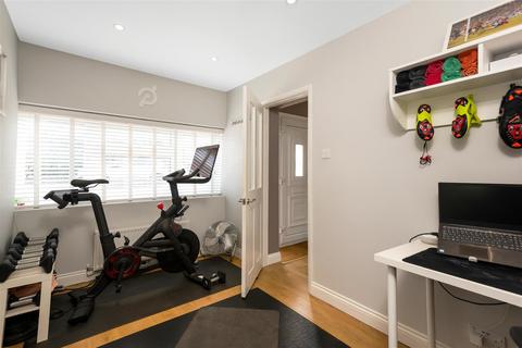 59 Nursery Road, Meopham, Gravesend, DA13 0NE