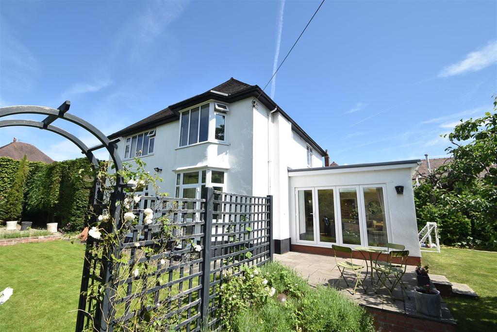 1 Bank Drive West, Shrewsbury, SY3 9DJ 4 bed detached house £650,000