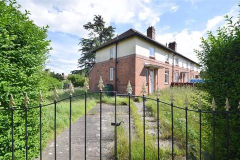 3 bedroom end of terrace house for sale - Berwick Avenue, Shrewsbury, Shropshire