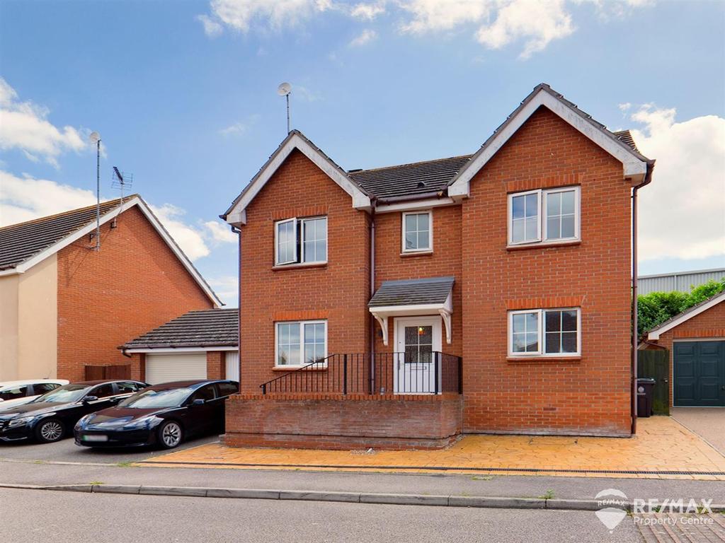 Stour Close, Harwich 4 bed detached house £400,000