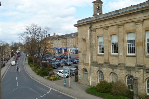 Property to rent - Market Place, Chipping Norton