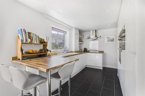 12 Lyne Way, Hemel Hempstead, HP1 3PL