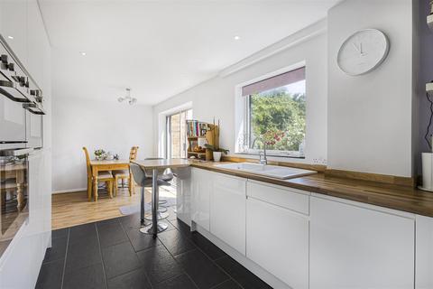 12 Lyne Way, Hemel Hempstead, HP1 3PL
