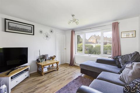12 Lyne Way, Hemel Hempstead, HP1 3PL