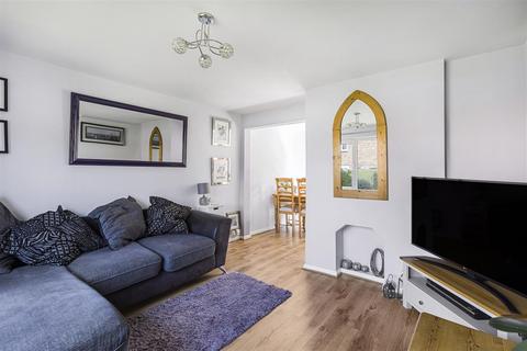 12 Lyne Way, Hemel Hempstead, HP1 3PL