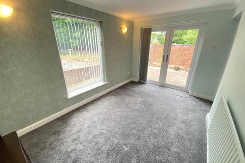 1 Beeston Close, Brierley Hill, DY5 3JQ