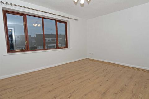 1 bedroom flat to rent - Doddington Court, Wellingborough