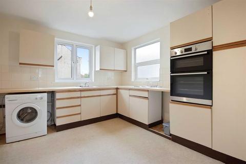 84b Avenue Road, Beckenham, BR3 4SA
