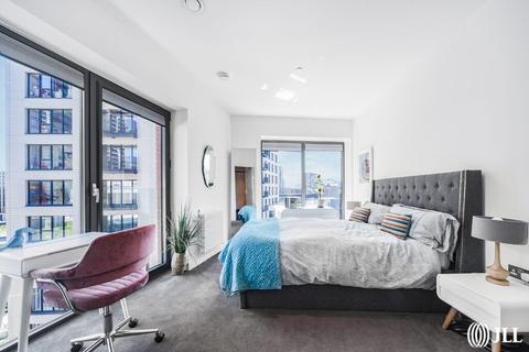 3 bedroom apartment for sale - London City Island London E14
