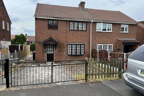 3 bedroom semi-detached house to rent, Garbroads Crescent,