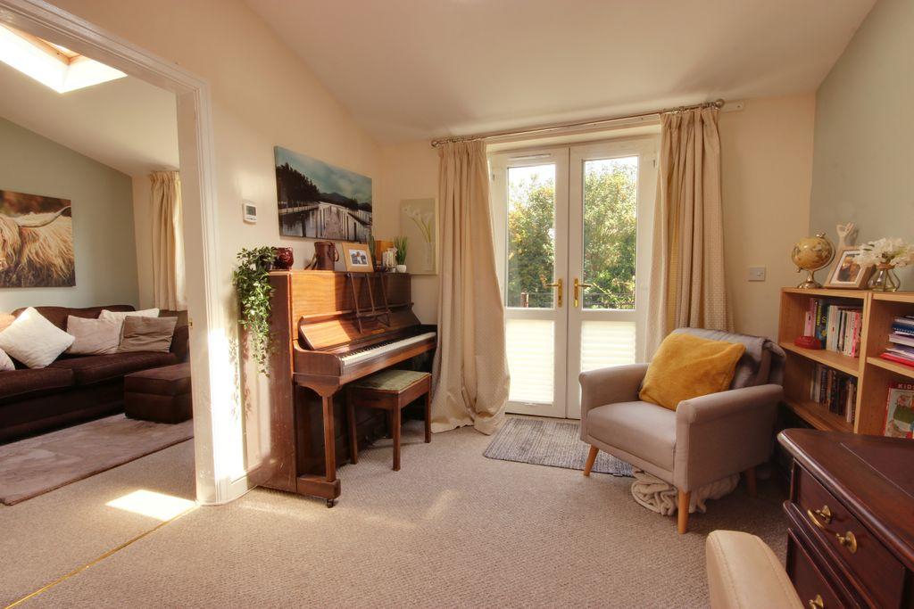 The Leases, Beverley HU17 8LG 3 bed detached house £340,000