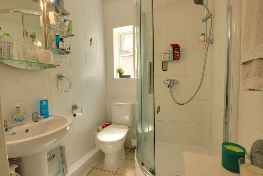 En-Suite To Bed 1