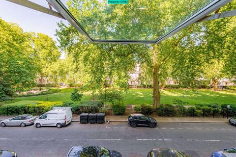 undefined, St. Georges Square, London, SW1V