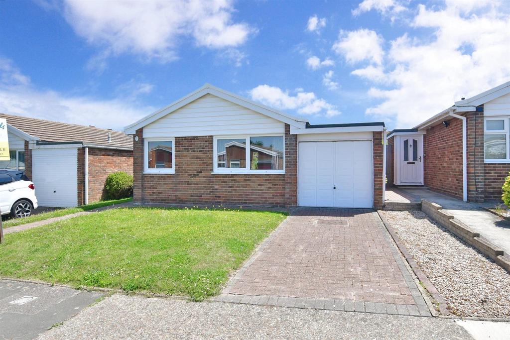 Ashurst Gardens, Cliftonville... 2 bed detached bungalow £400,000