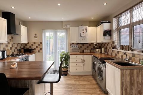 2 Dingat Terrace, Llandovery, SA20 0BB