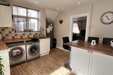 2 Dingat Terrace, Llandovery, SA20 0BB