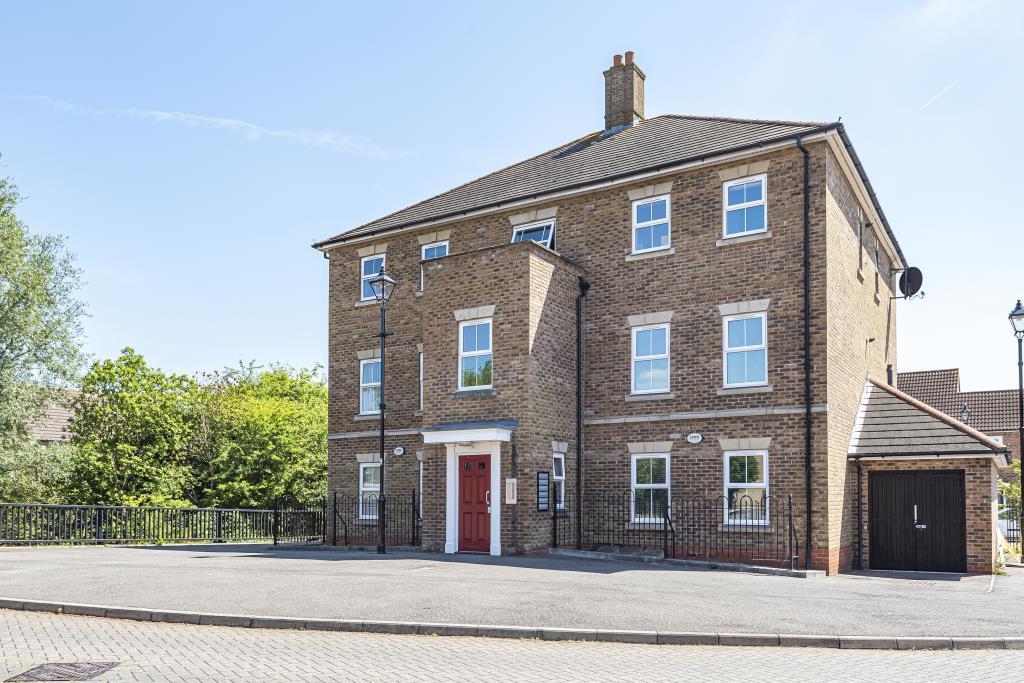 Fairford Leys, Aylesbury, HP19 2 bed apartment £1,000 pcm (£231 pw)