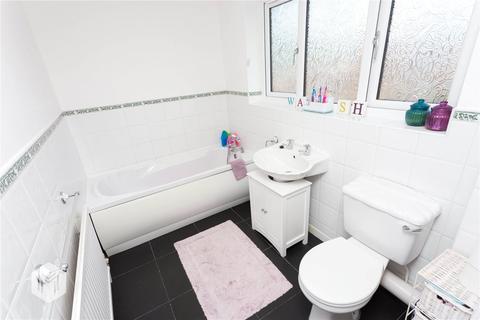 19 Appledore Drive, Bolton, BL2 4HH