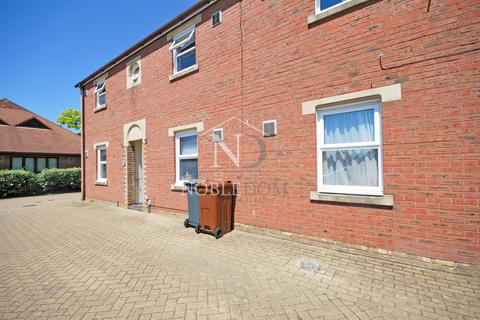 60 Kilross Road, Feltham, TW14 8SA