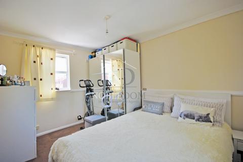 60 Kilross Road, Feltham, TW14 8SA