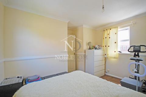 60 Kilross Road, Feltham, TW14 8SA